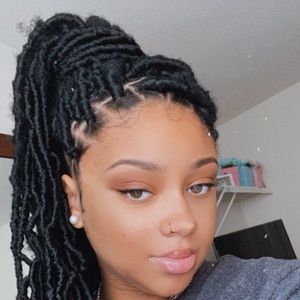 Meet your Posher, Malena